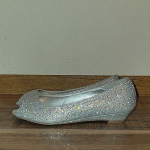 DAVIDS BRIDAL OPEN TOED ½INCH HEELS